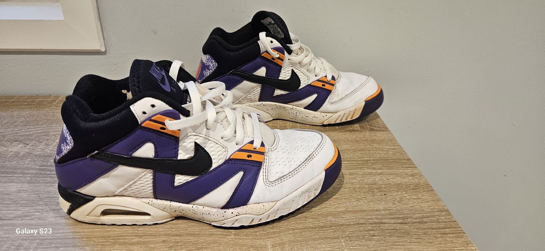 Nike Scarpe da uomo: basket Nike Air Agassi taille 42,5 – Usato da etoy venduto da Vinyle-is-back.com