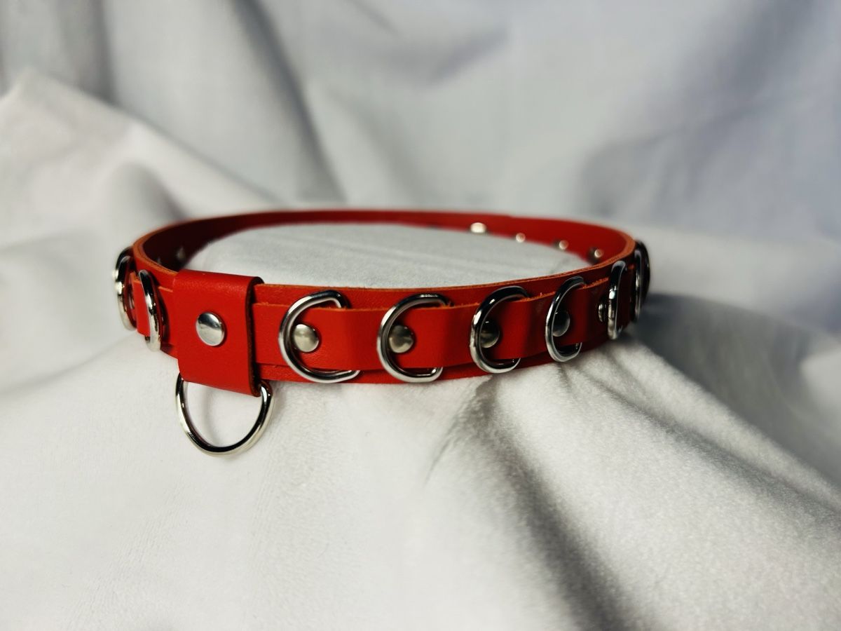 Catenine: Collier chocker cuir rouge taille 34,5/36 cm – Nuovo e nell'imballaggio originale da Le Sentier venduto da Nehrylka