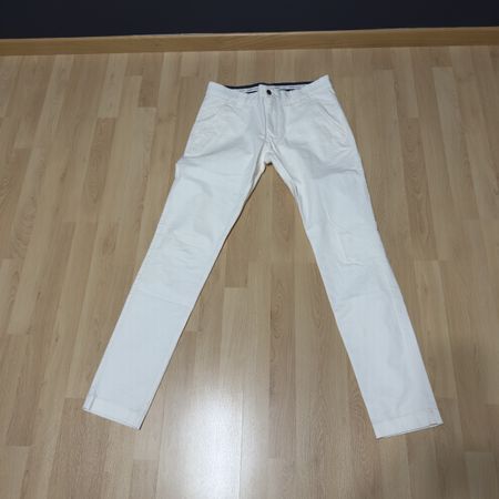 Tommy Jeans Hose weiss Scanton Slim Grösse 32/34 guter Zusta