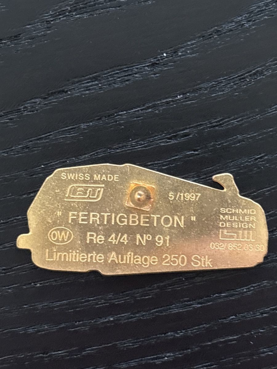 SBB/CFF/FFS Placchette & Badge: Re 4/4 BT Schmid Müller 250 Stück – Usato da Uetendorf venduto da hoisle 1