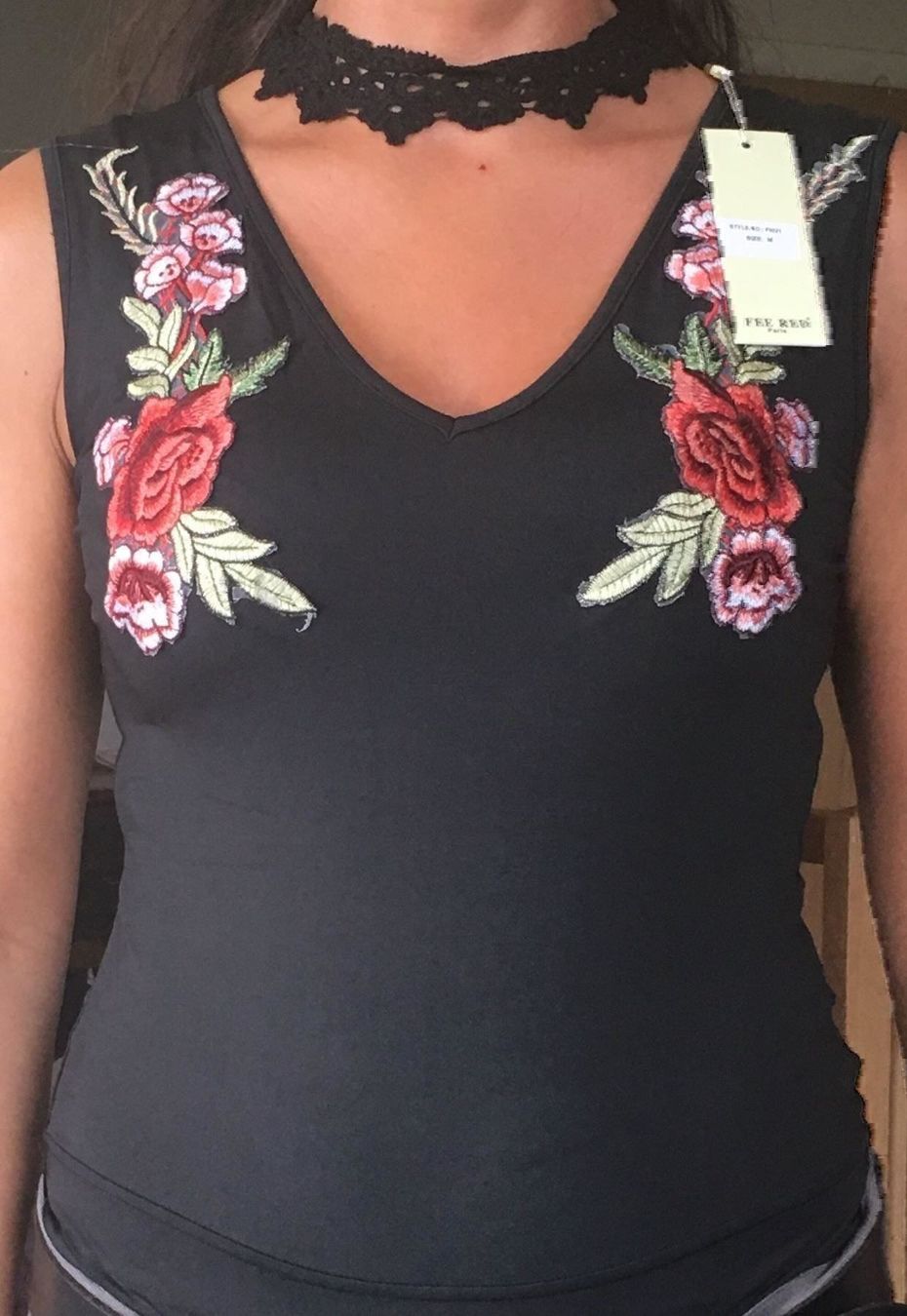 Top: Body noir col dentelle rose brodées – Nuovo e nell'imballaggio originale da Petit-Lancy venduto da mina222 2