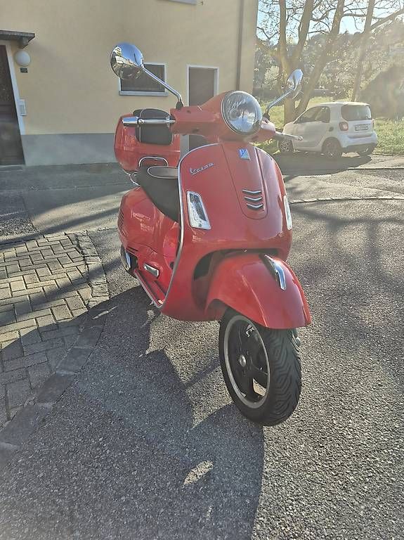 Scooter: Vespa GTS 300 ABS 2017 – Usato da Sorengo venduto da rxpx68 1