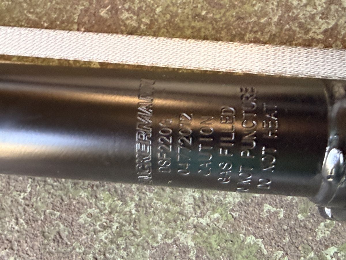 Mercedes-Benz Tutti pezzi di ricambio auto: Hinterachs Dämpfer Mercedes W164 – Nuovo (secondo la descrizione) da Opfikon venduto da Chris151294 1