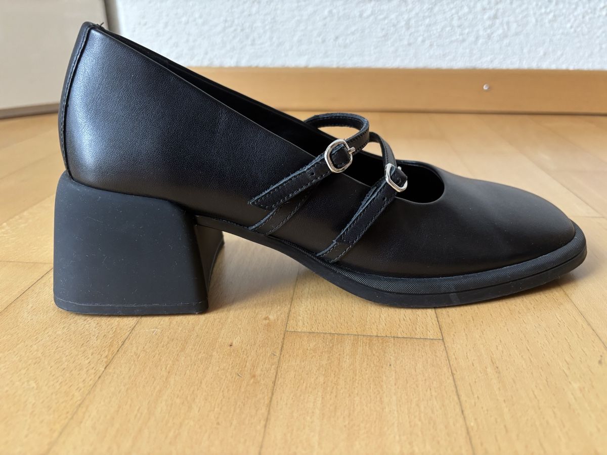 Vagabond Damenschuhe: Vagabond Pumps Mary Jane EU 40 – Gebraucht aus Küssnacht am Rigi von anihihi 1