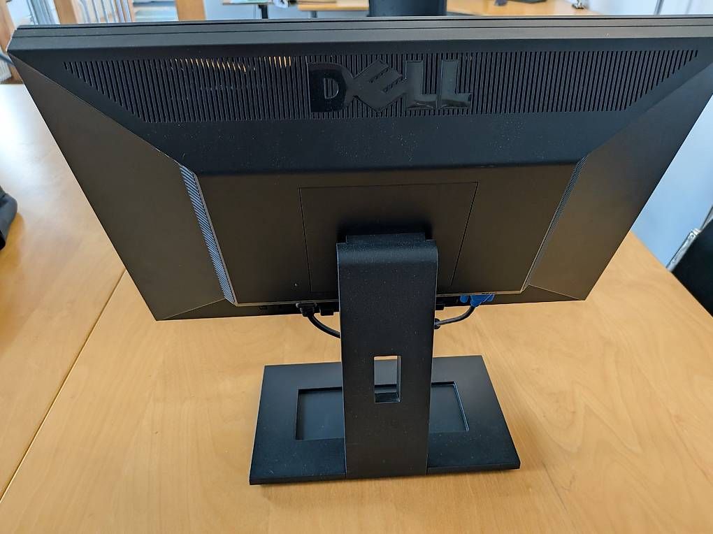 Ecrans: Monitor Dell E1909Wf – D'occasion à Zürich par Hungi04 2