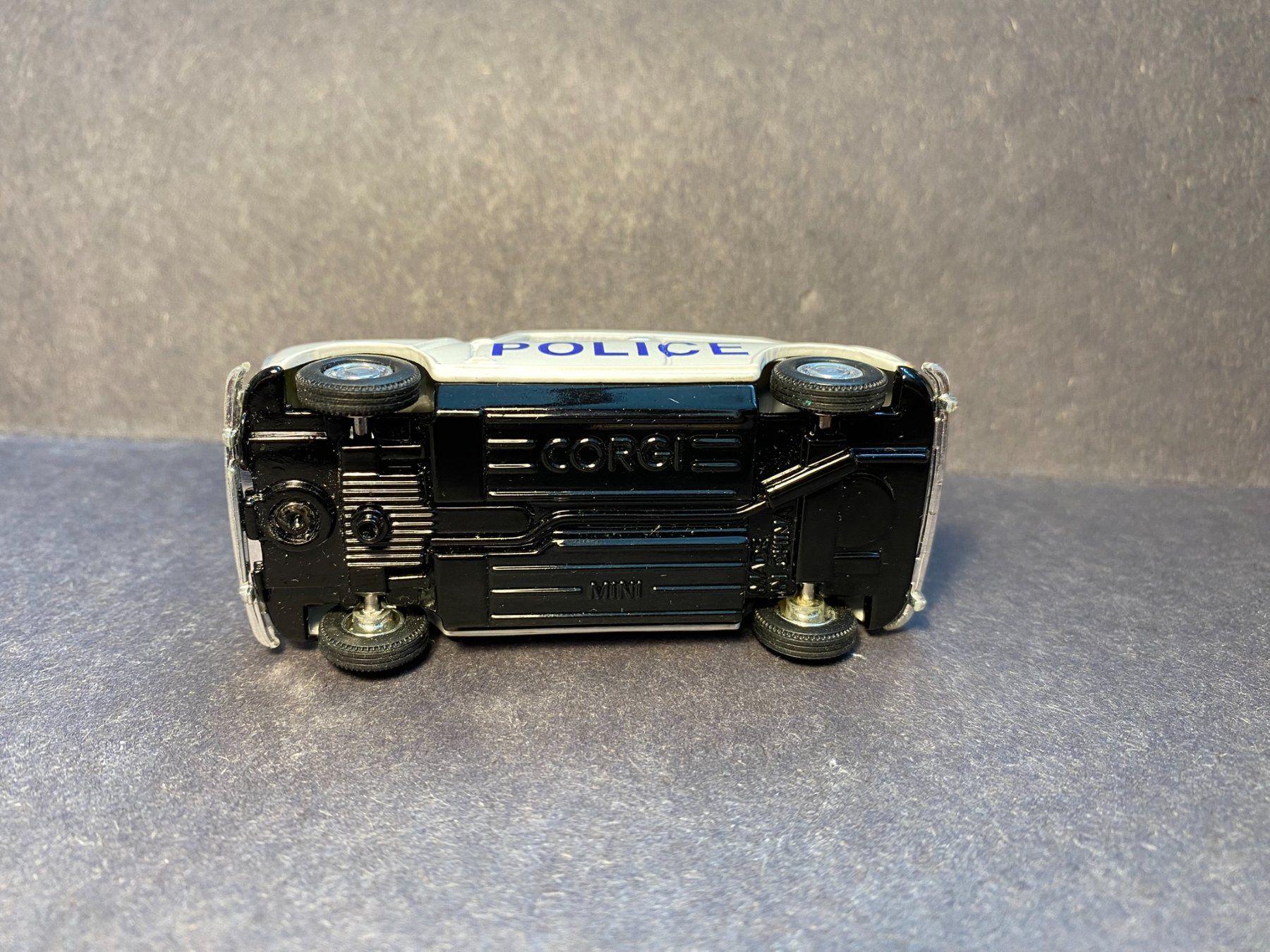 Corgi Toys Modellautos: Mini Cooper, weiss, Police, Corgi 1:43 – Gebraucht aus Spiez von Mlandcruiser 9
