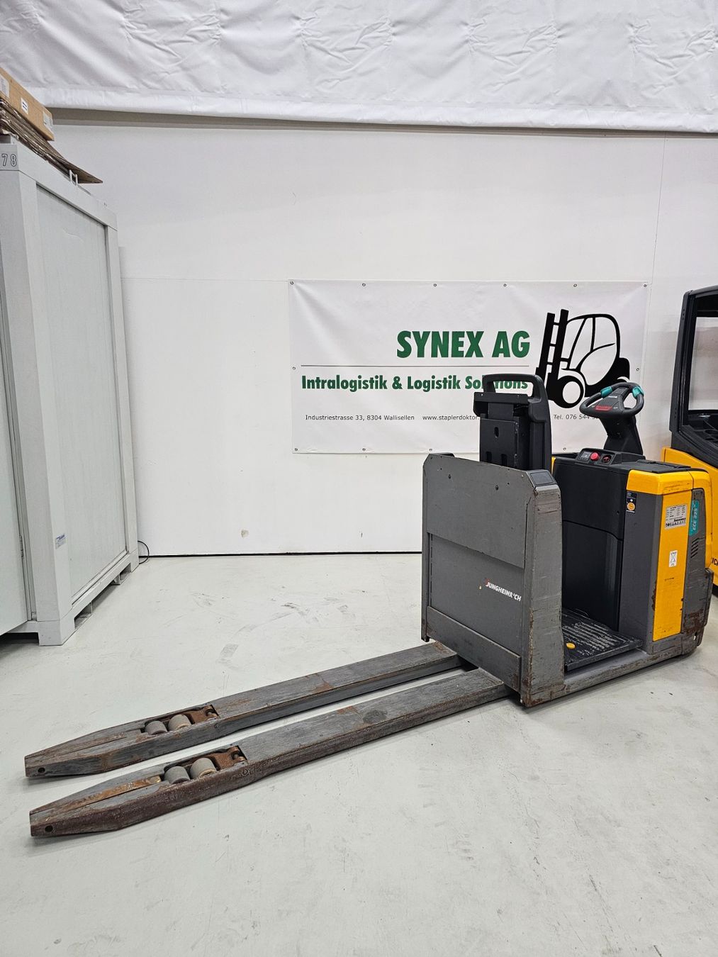 Jungheinrich Gabelstapler & Hubwagen: Jungheinrich ECE 225 HP Kommisionierer – Gebraucht aus Wallisellen von Synex-AG 1