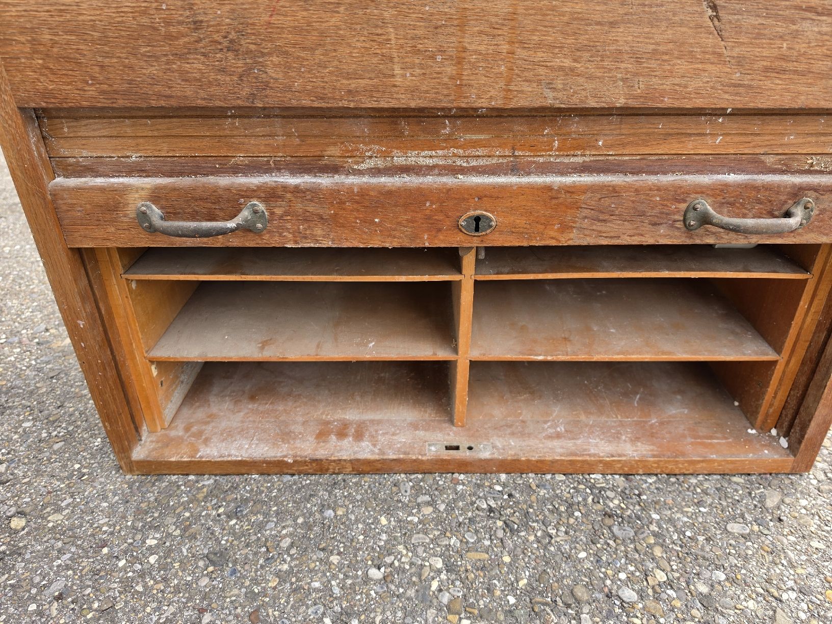 Cassettiere: Antiker Holz-Rollladenschrank, Shabby Chic Stilmöbel – Difettoso da Mettlen venduto da elios0888 7