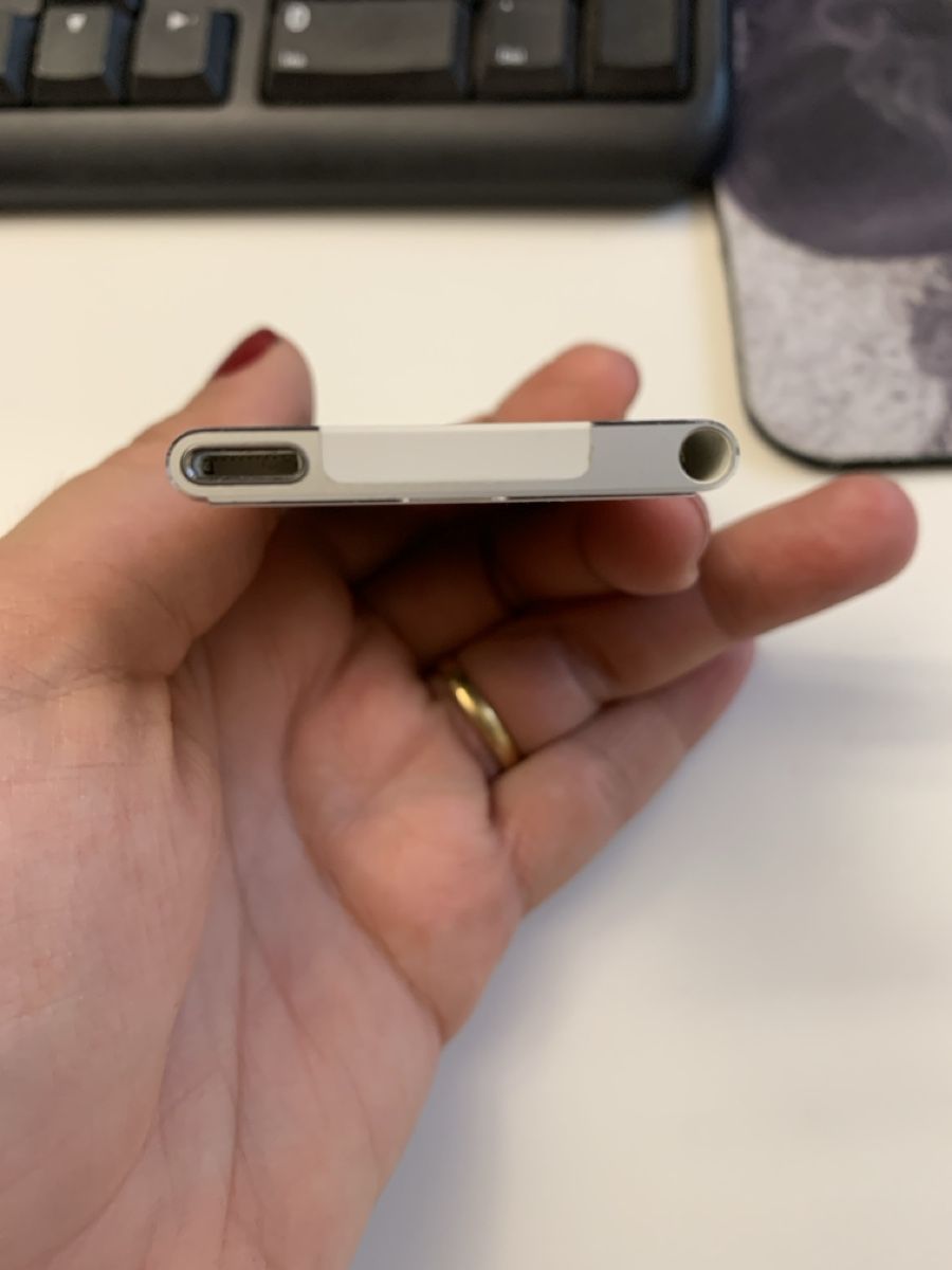 Apple Lettore multimediale portatile: iPod Nano 7. Generation Silber guter Zustand – Usato da Uetendorf venduto da Hilbodas 2