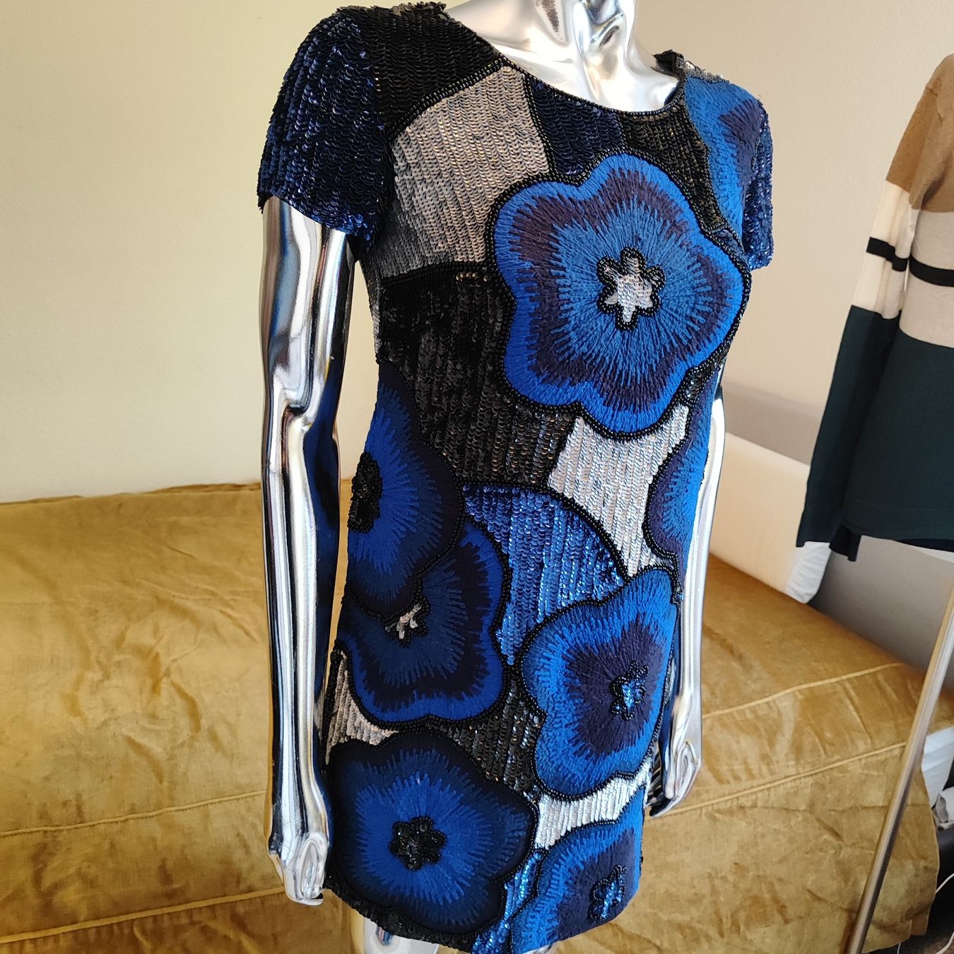 Kleider: Traum Paietten Kleid GR 36 – Neu (gemäss Beschreibung) aus Langnau am Albis von Judithsebi