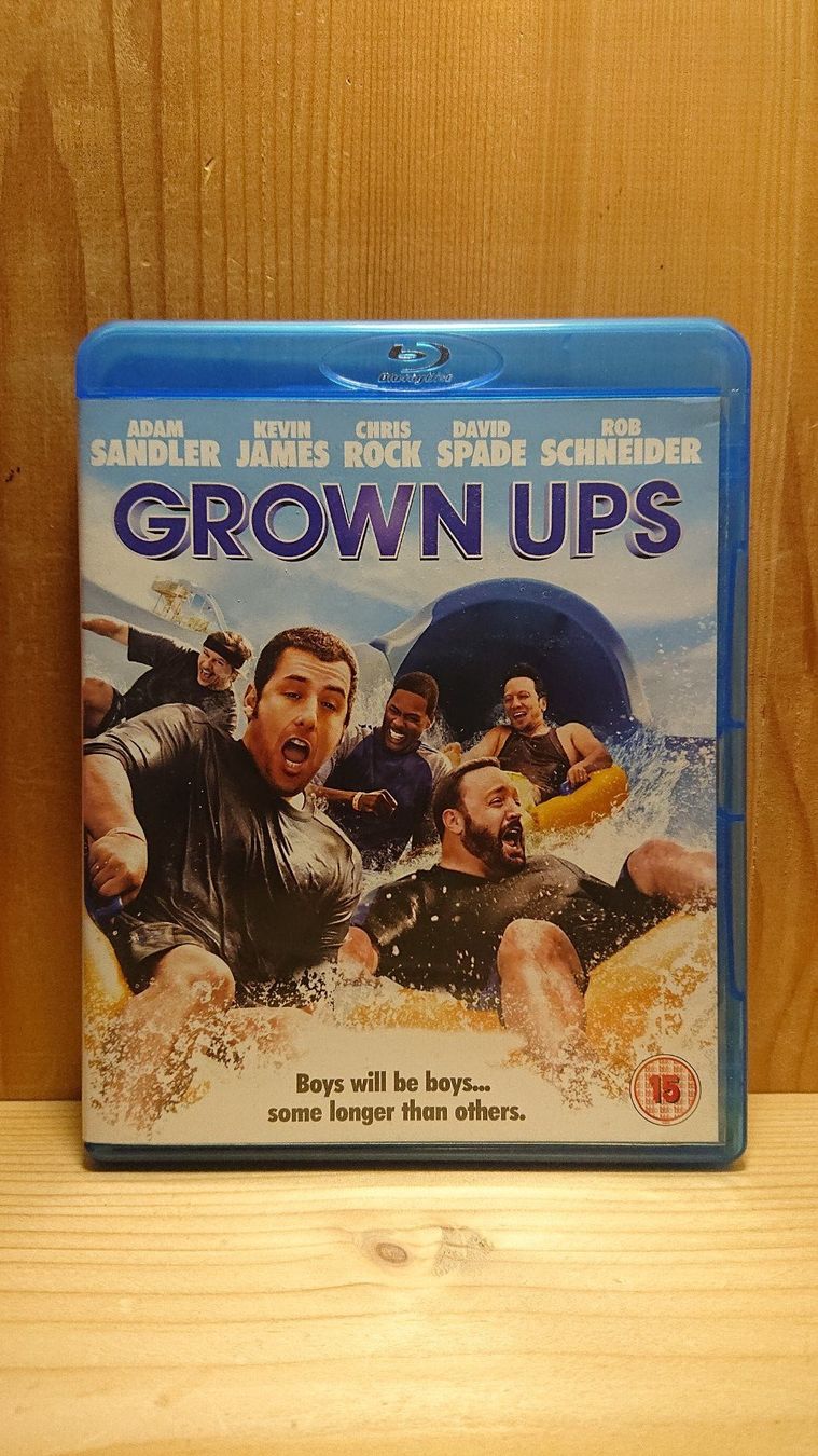 Tutti i DVDs: GROWN UPS Blu-Ray UK Version – Usato da Wilderswil venduto da Exebub