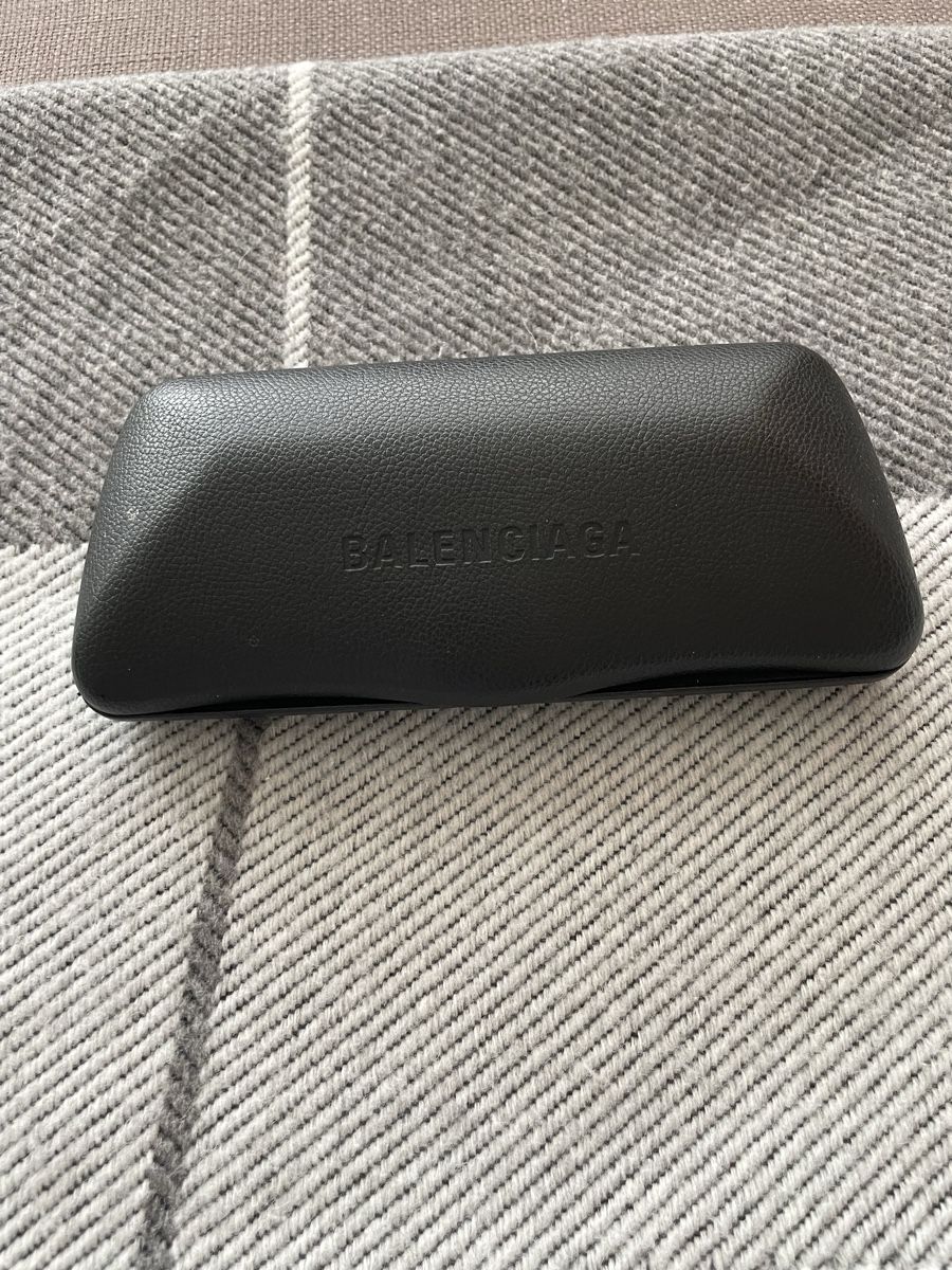 Lunettes & Verres: Sunglasses Balenciaga Rectangular Black  – D'occasion à Zug par Zuger1987 2
