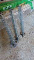 Metallpfosten mit Halterungen 9 Stk. neuwertig