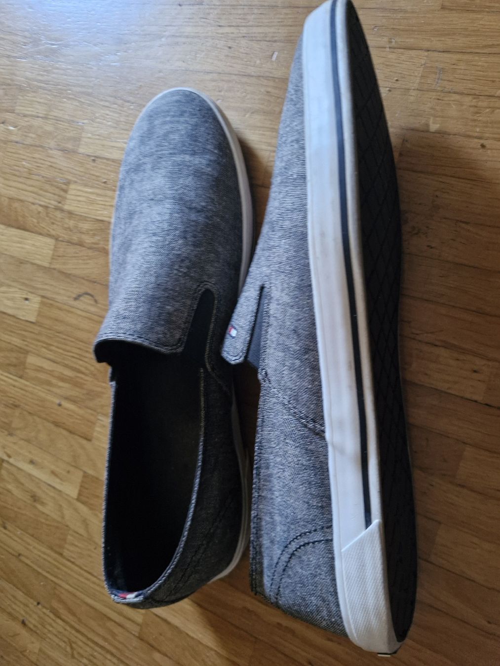 Tommy Hilfiger Scarpe da uomo: Hilfiger Slipper Frühling/Sommer 45 – Nuovo (secondo la descrizione) da Basel venduto da mic_2yn9 4