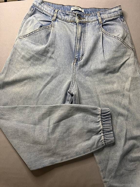 Jeans: PULL&BEAR JEANS M – Gebraucht aus Corcelles-Payerne von dek_j2bk