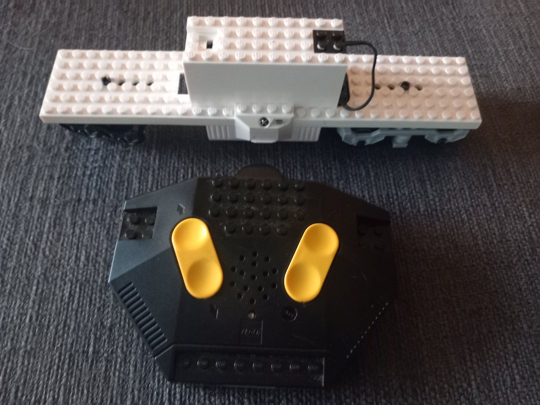 Lego Baukästen: Lego Base pour train RC 7897 avec moteur et Télécommande – Gebraucht aus Bernex von casimali