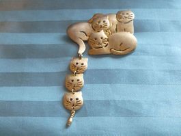 Brosche Katzenfamilie goldig