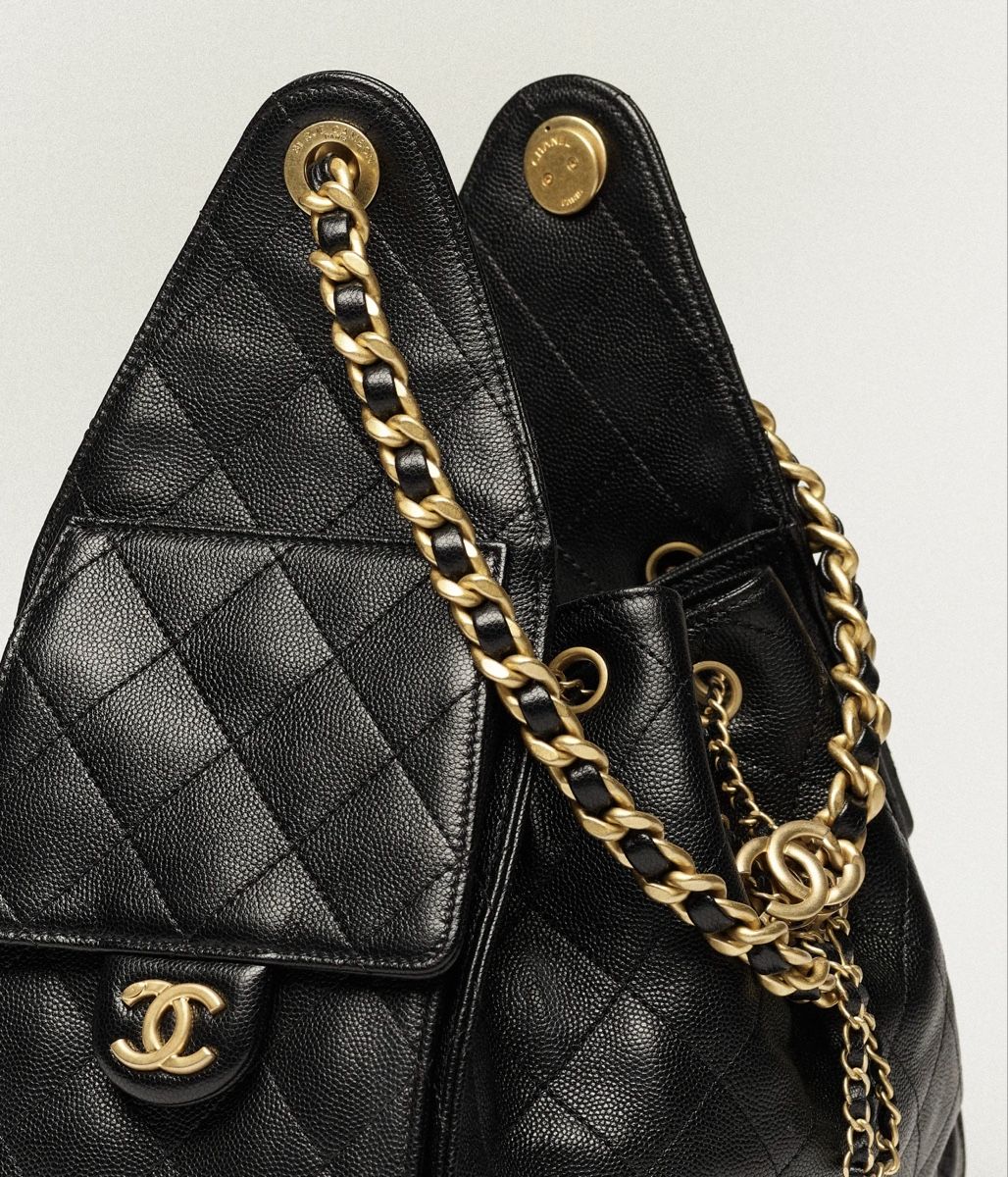 Chanel Taschen für Damen: Petit Sac Chanel 25 neuf, full set  – Neu und originalverpackt aus Vésenaz von mar_xpz7 1