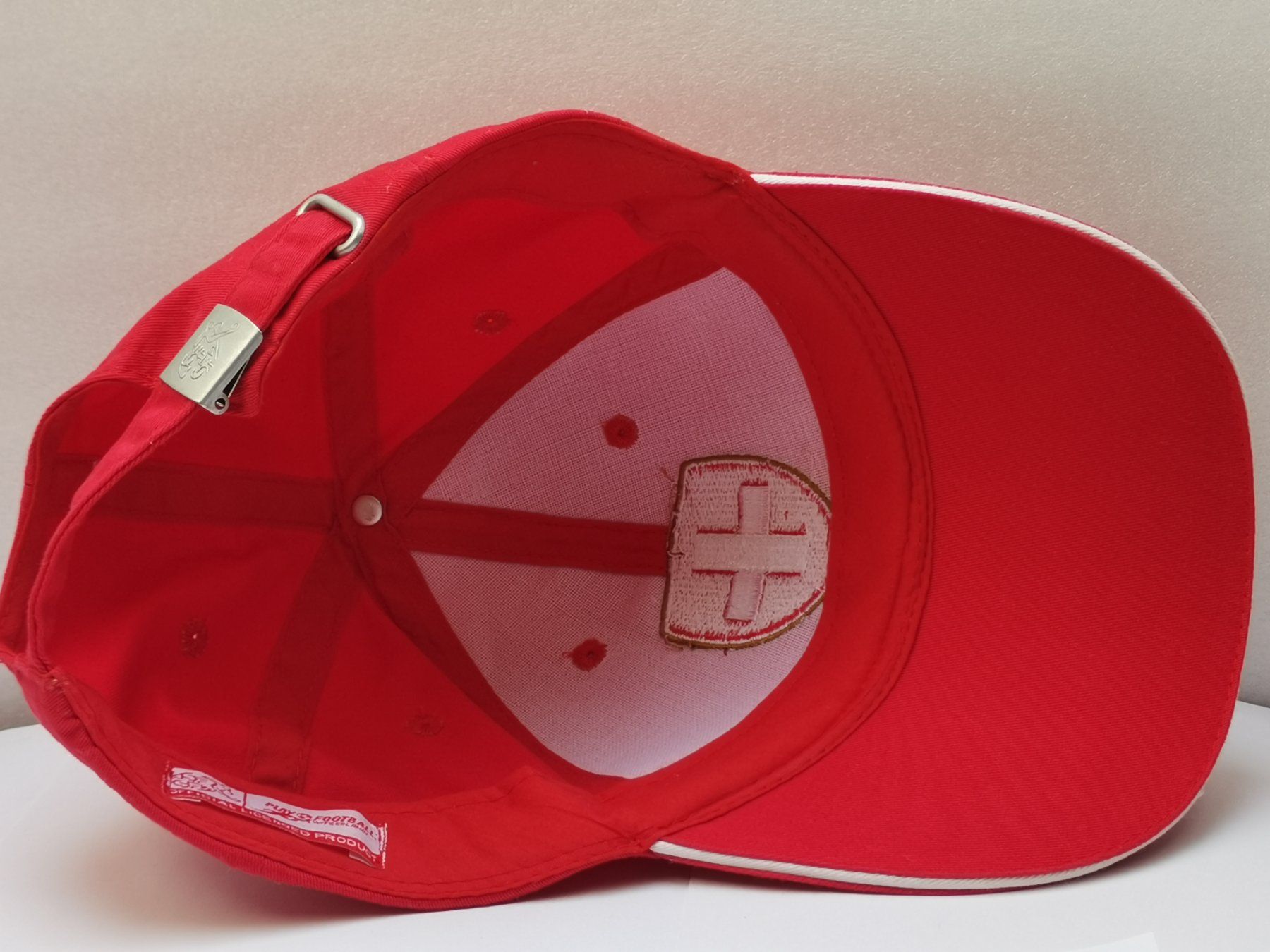 Chapeaux, bonnets & casquettes: Schweizer Kappe des SFV/ASF – D'occasion à Allschwil par H0-Bahner 5