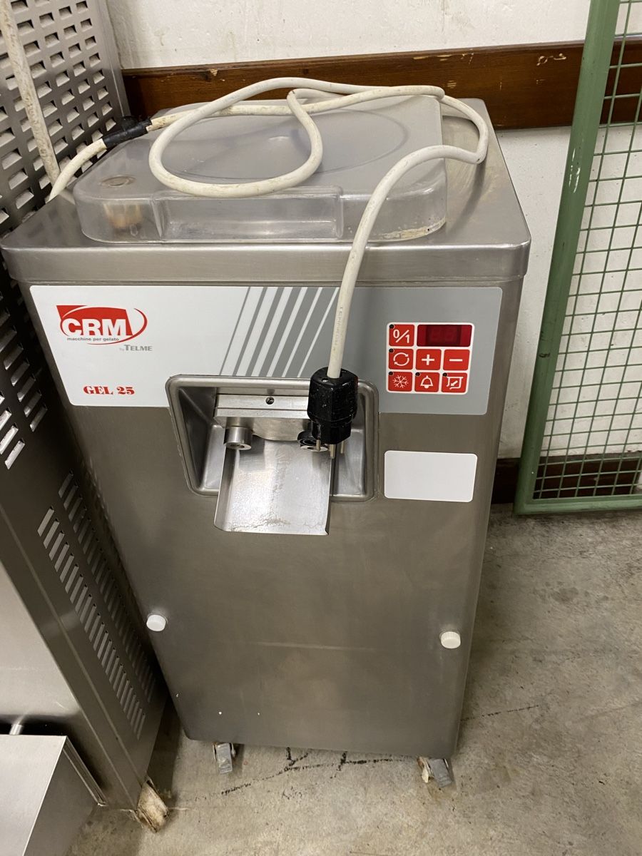 Elettrodomestici da cucina: 2 Eiscrememaschine und eine Schockoladenmaschien – Usato da Dietikon venduto da dia_y8y5 9
