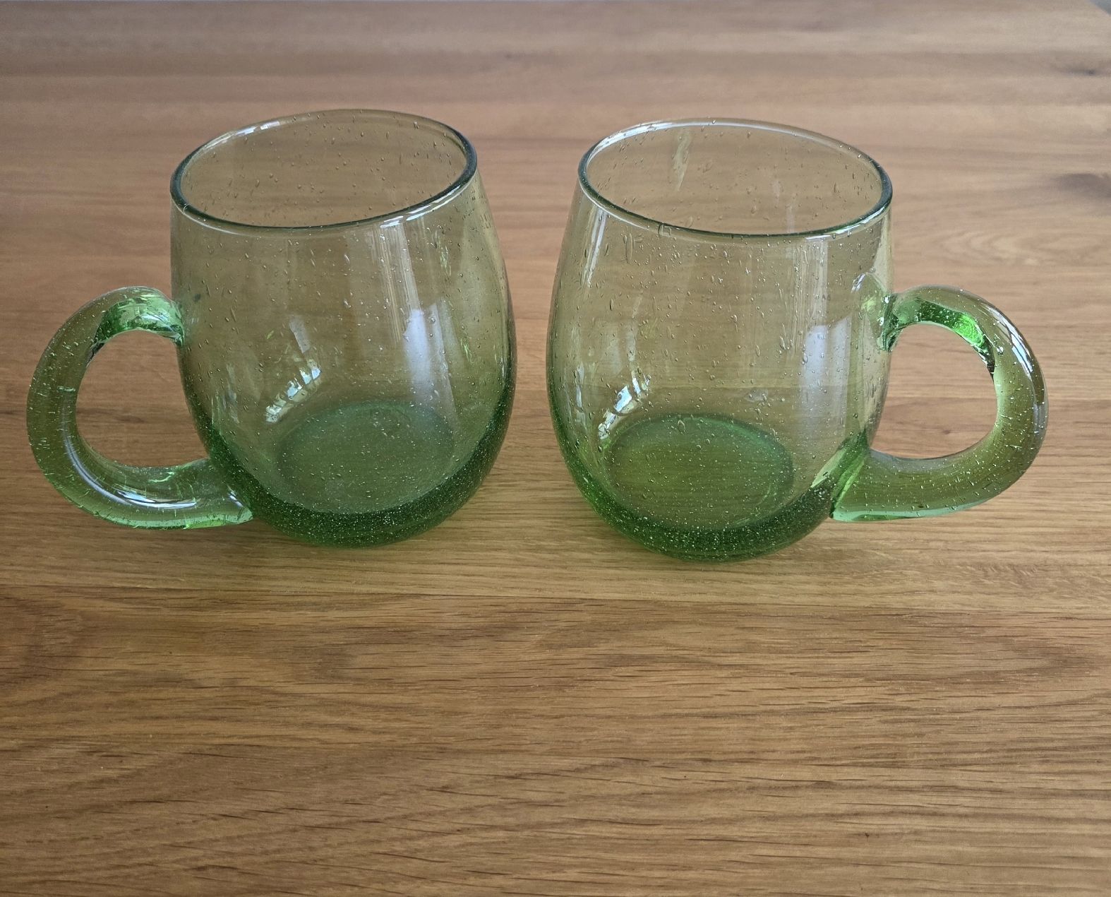 Gläser: 2 Glasbecher grün, neu  – Neu (gemäss Beschreibung) aus Lupfig von olivenbaeumli