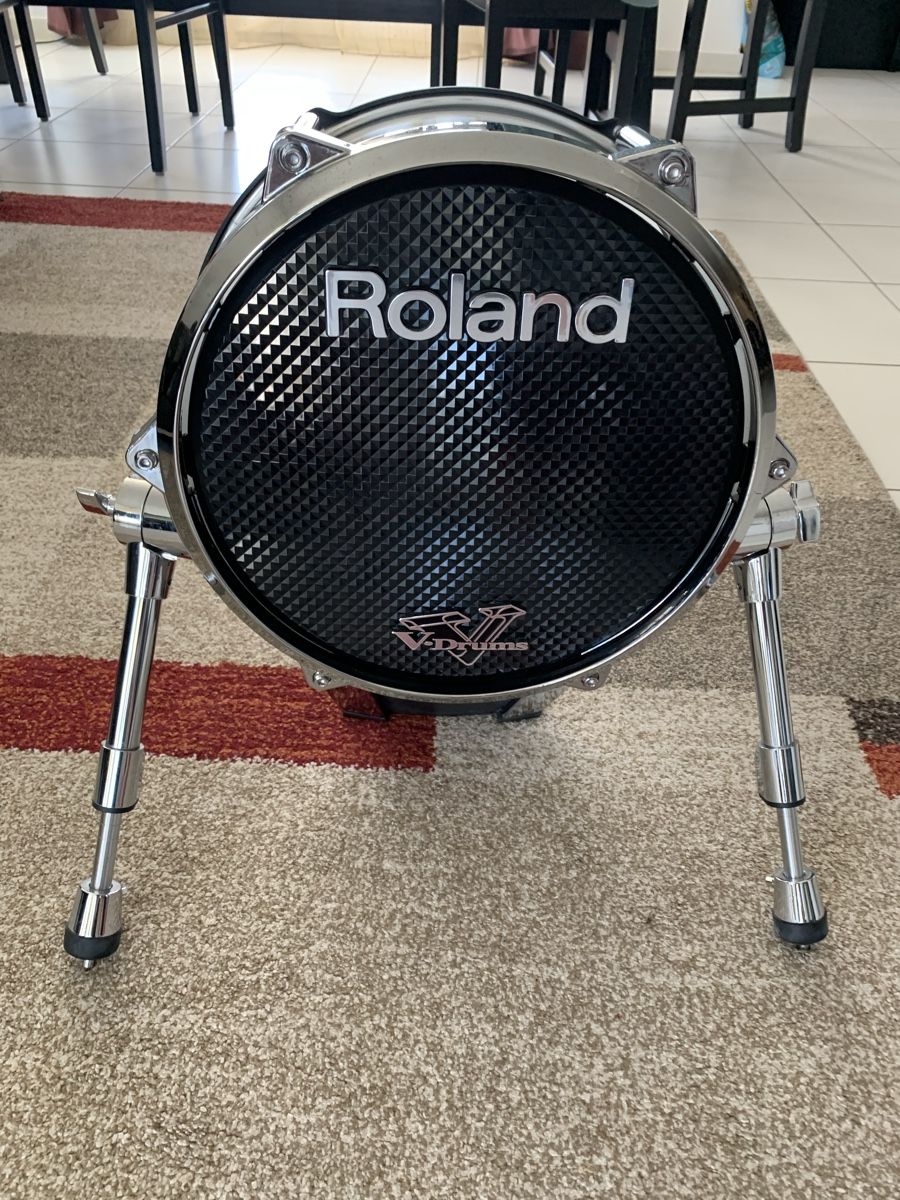 Roland Strumenti musicali: Roland KD-140, V-Kick Trigger Pad, Top Zustand – Usato da Horgen venduto da sbelyavskiy 1
