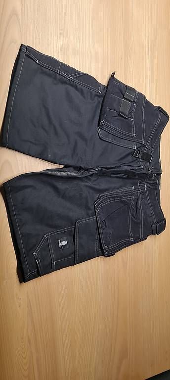 Pantaloni: Arbeitshose kurz Mascot – Usato da Brislach venduto da Chholz 3