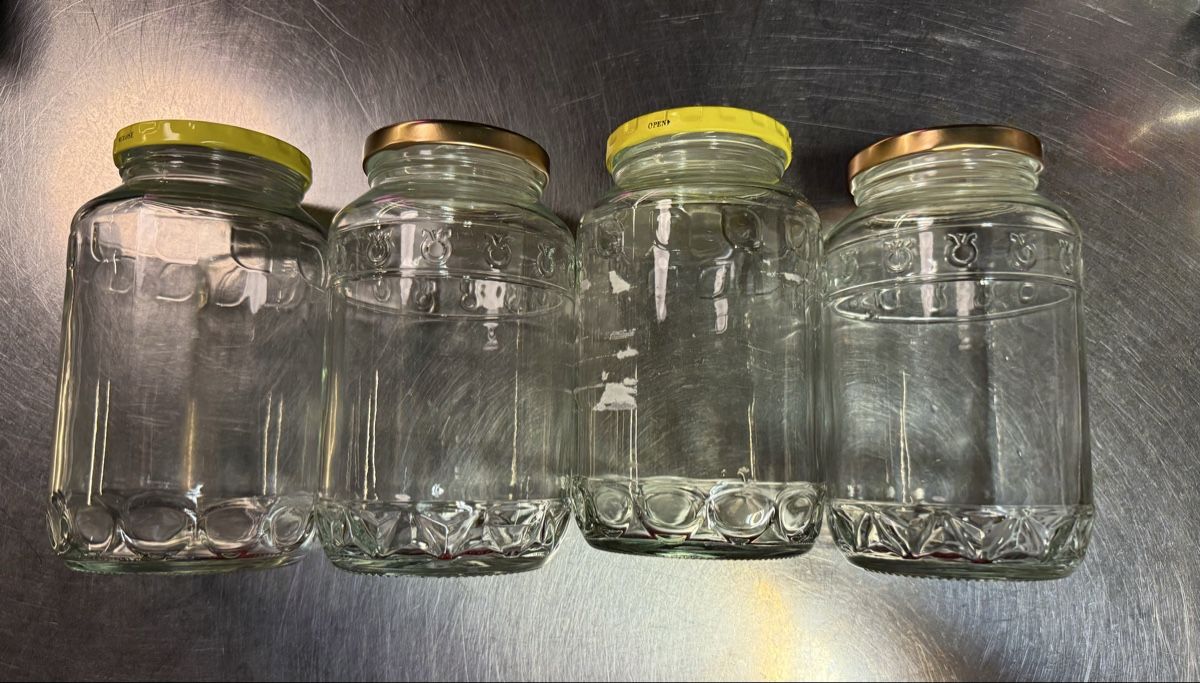 Contenitori & Simili: 4 grosse Einmachgläser mit Deckel 0.8L 1 Mal gebraucht – Usato da Kloten venduto da walderdbeerchen 1