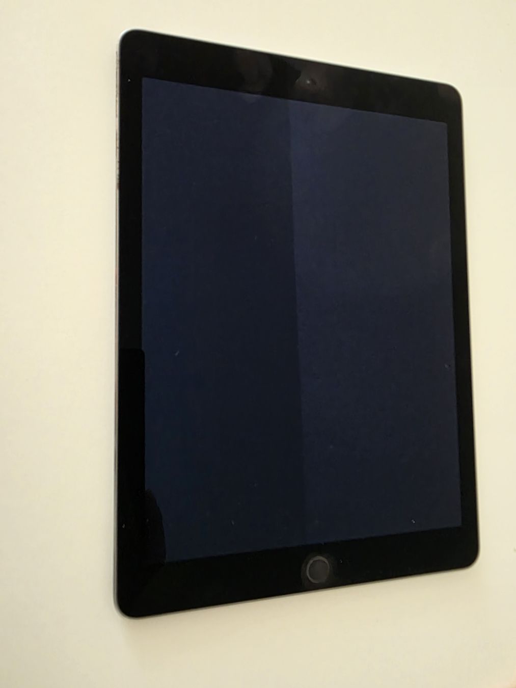 Apple Tablet PC: ipad air 2 – Difettoso da Birmenstorf AG venduto da sok_6yp9