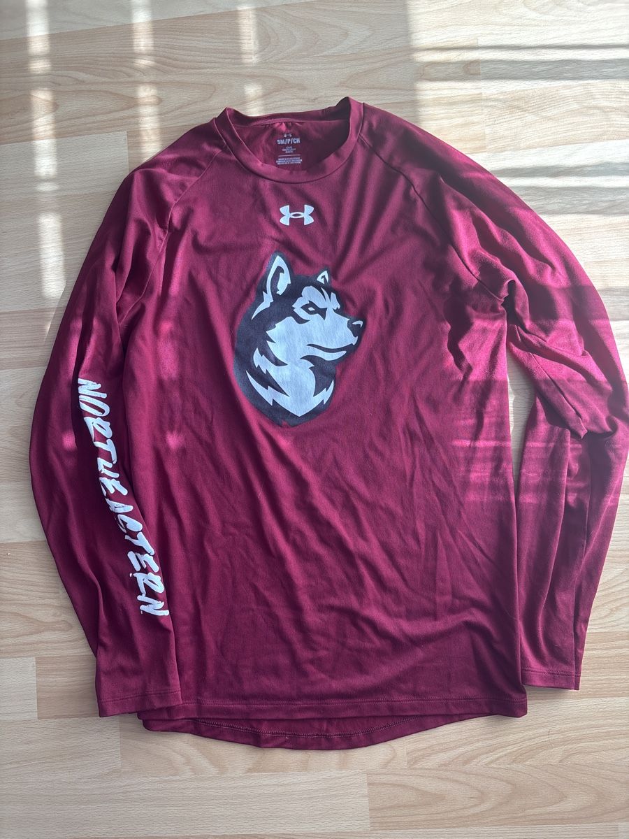Under Armour T-shirt: Northeastern Huskies Langarm Shirt – Usato da Gibswil venduto da Kudi21