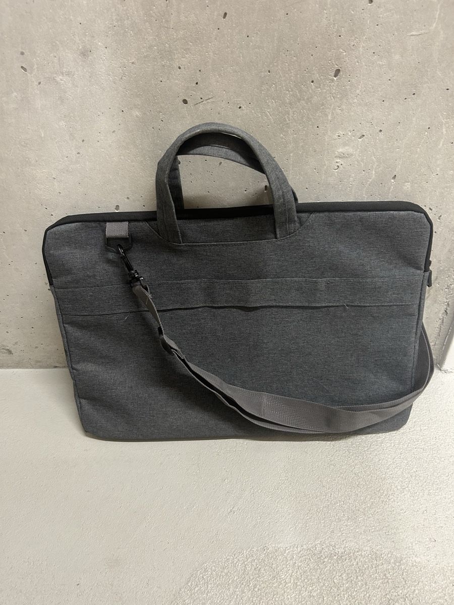 Sacs: Laptoptasche – Neuf avec emballage d'origine à Zäziwil par Liv696 1