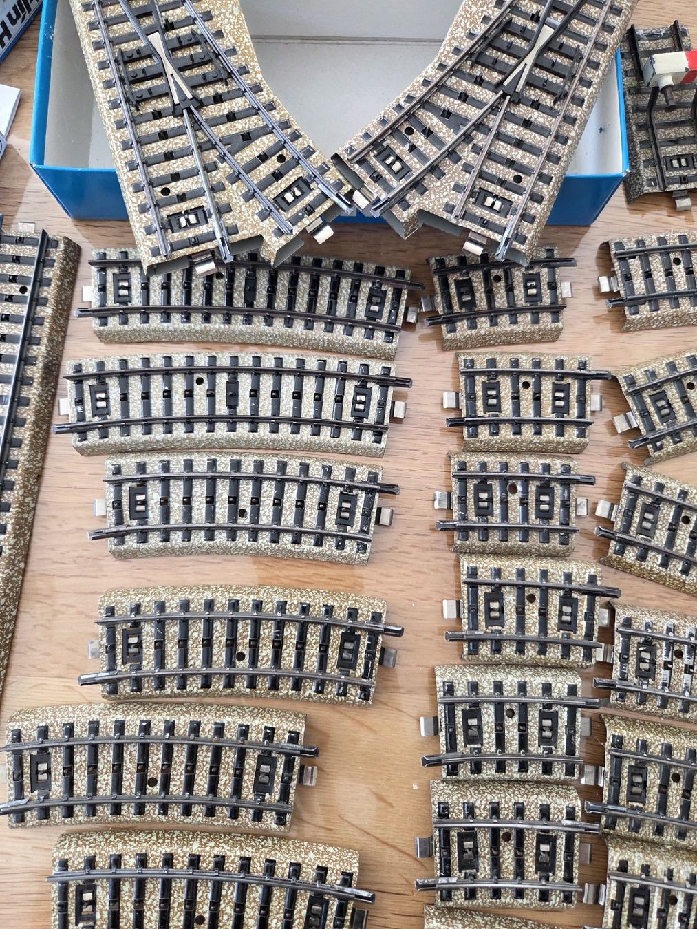 Märklin Modelleisenbahnen: Märklin M Schienen set – Gebraucht aus Frutigen von cmas11 3