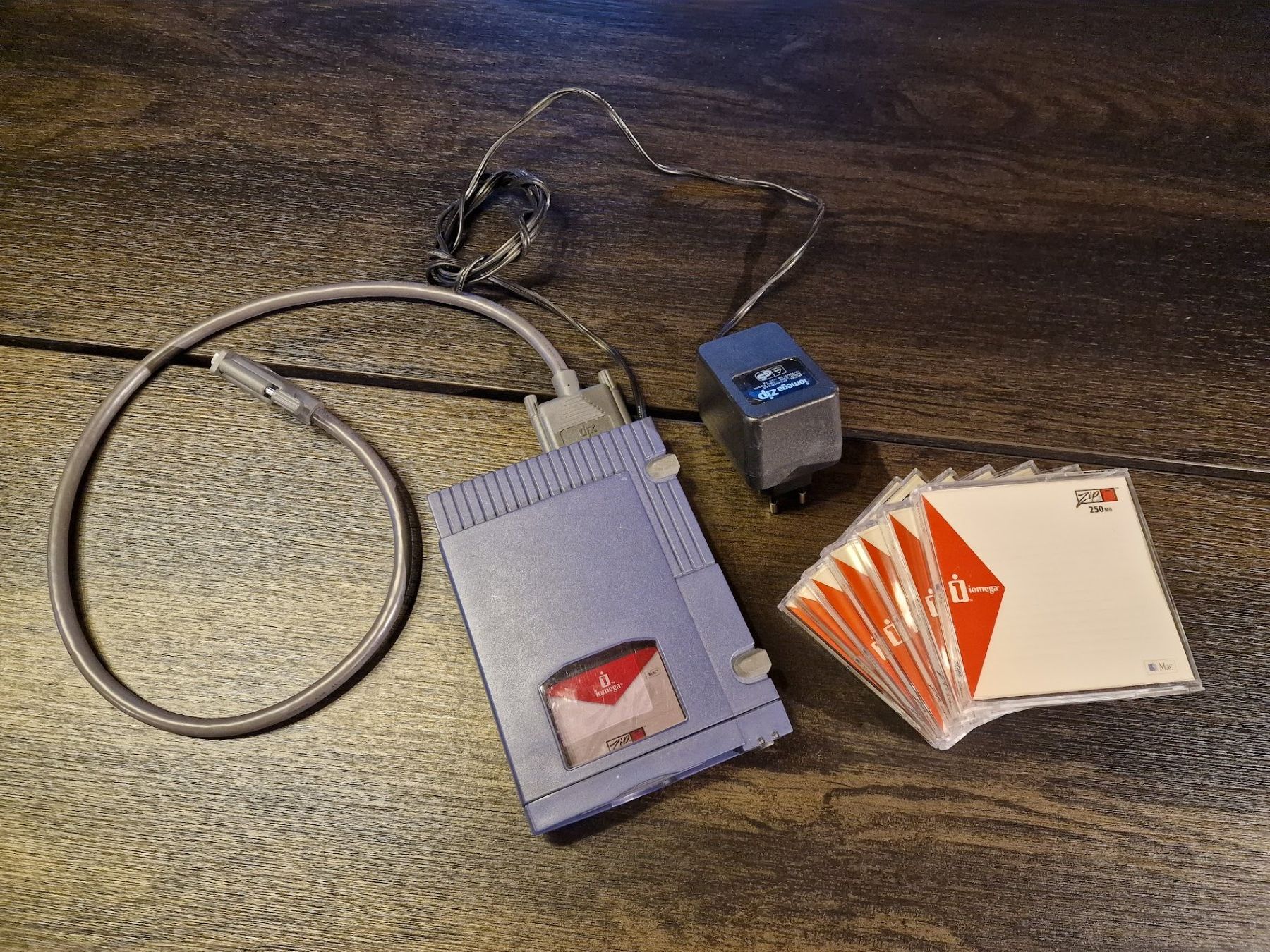 Dischetti: iomega Zip 250MB SCSI – Usato da Wabern venduto da ricar2do