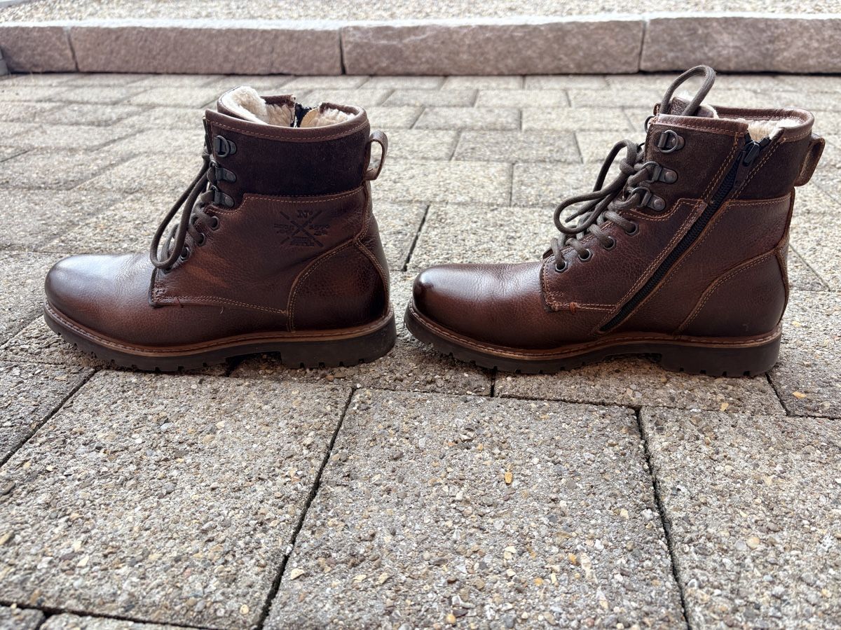 Chaussures femmes: Brauner Leder Stiefel, Grösse 40, Gummisohle – D'occasion à Züberwangen par are1968 2