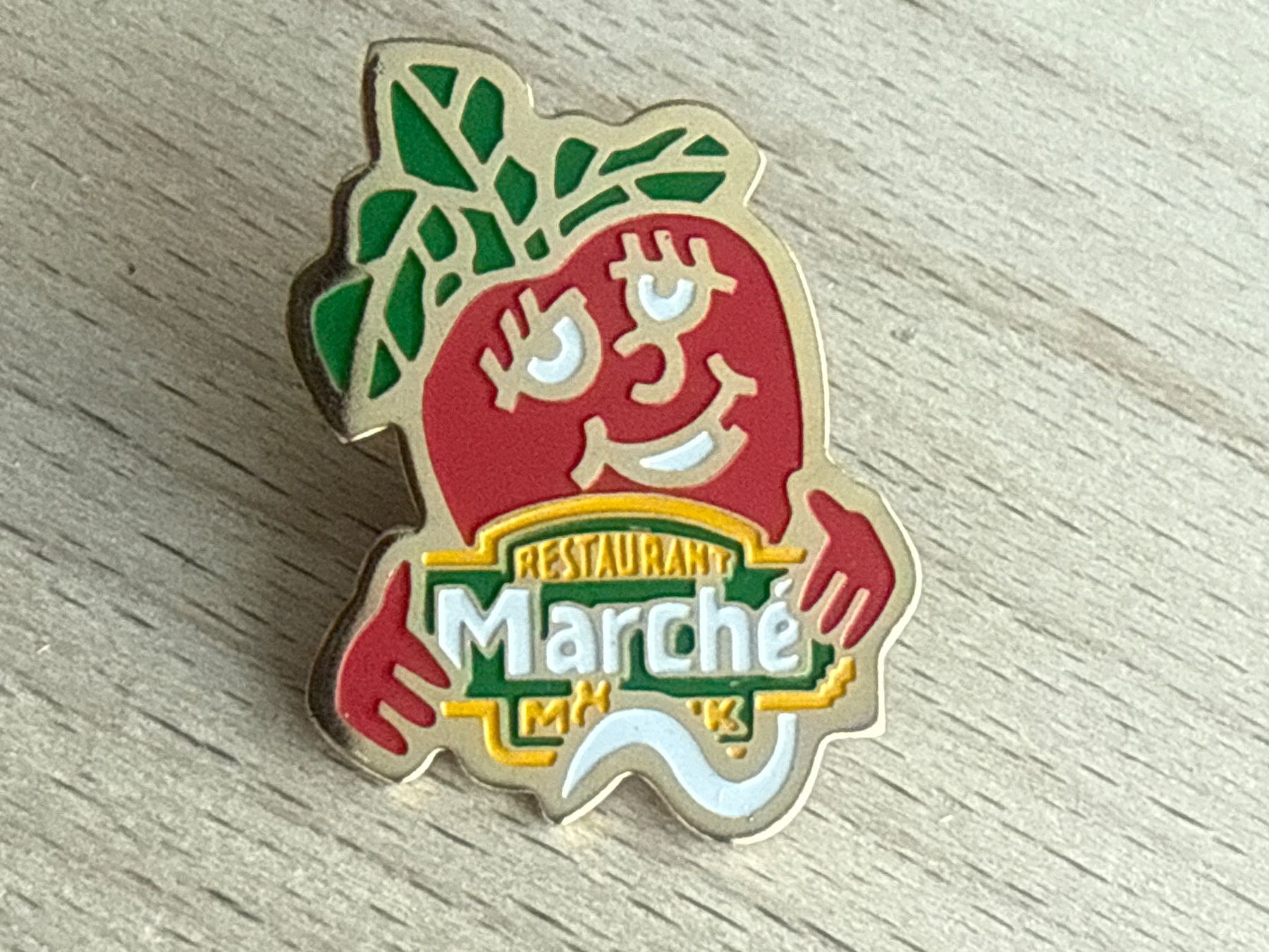 Placchette & Badge: Pin Restaurant Marché Mövenpick – Usato da Glattbrugg venduto da Schweigmatt
