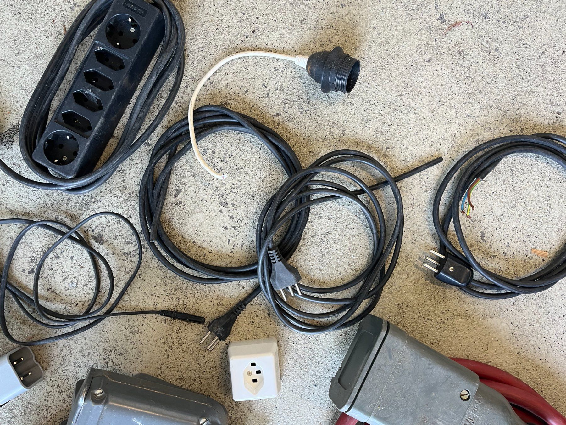 Cavi: Elektrokabel-Kiste – Usato da Dintikon venduto da Redgar58 2