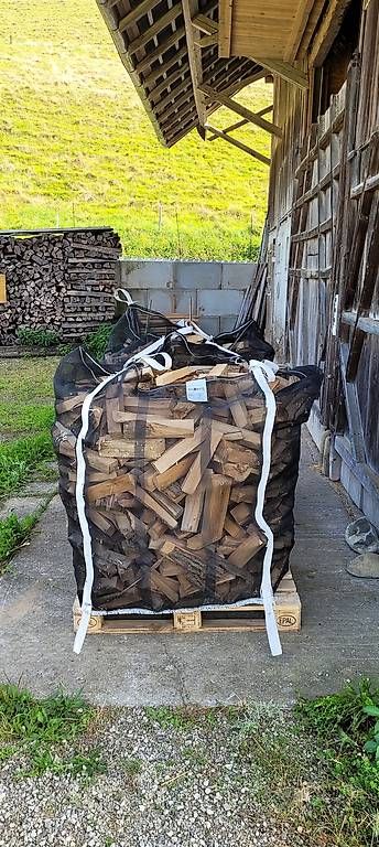 Holzartikel: Brennholz Buche/Esche 33cm – Gebraucht aus Schönenberg ZH von Split