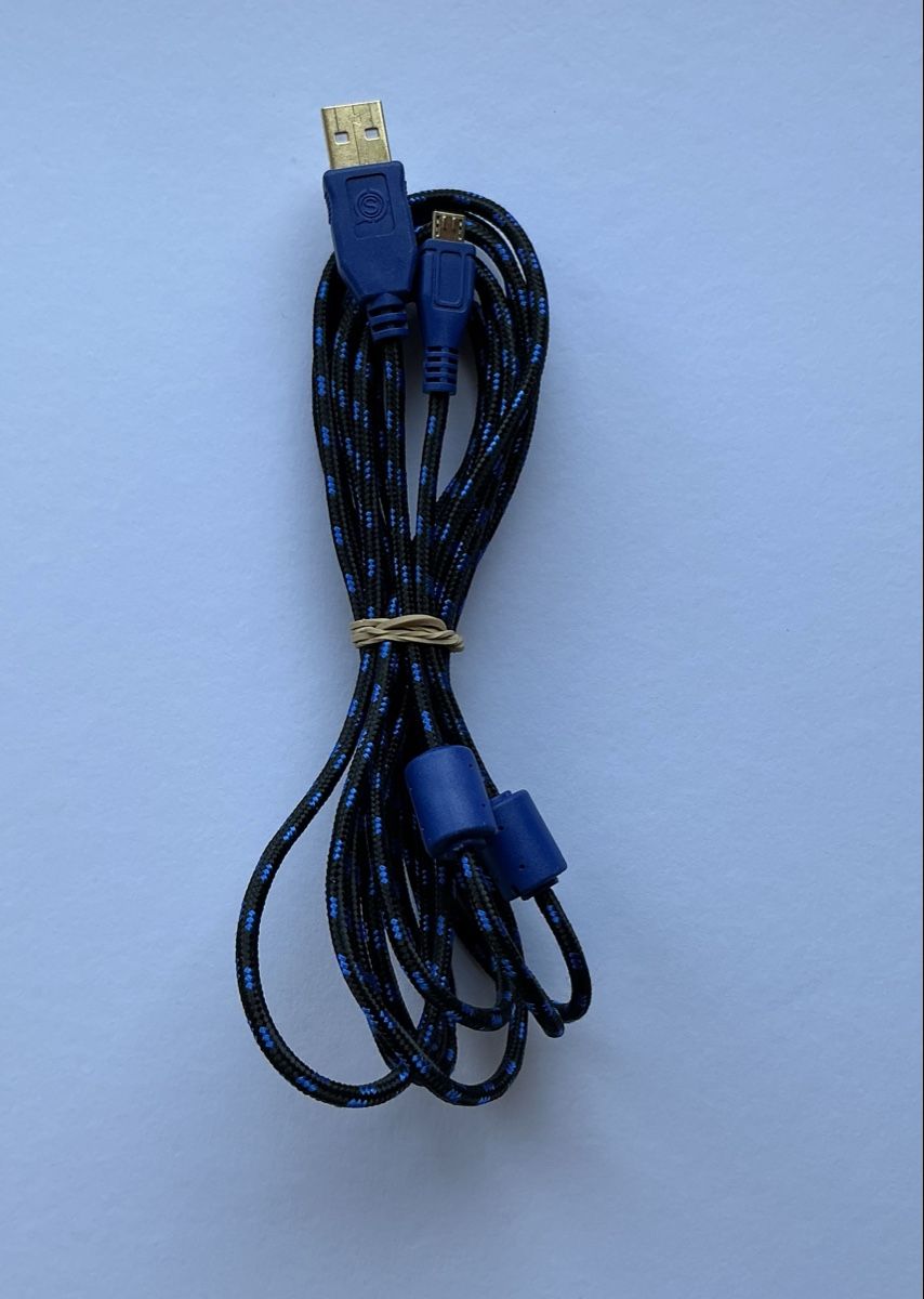 Cavi: SCUF 3m Micro-USB Kabel für PS4 Controller – USB-A – Nuovo (secondo la descrizione) da Beinwil am See venduto da Tobi-Wied