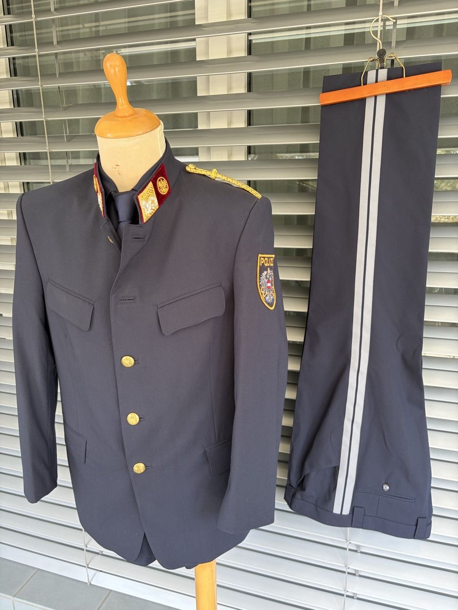 Uniformi: Österreich Rechtskundiger Polizei Direktor Stellvertre – Nuovo (secondo la descrizione) da Biel/ Bienne venduto da fusion54 3