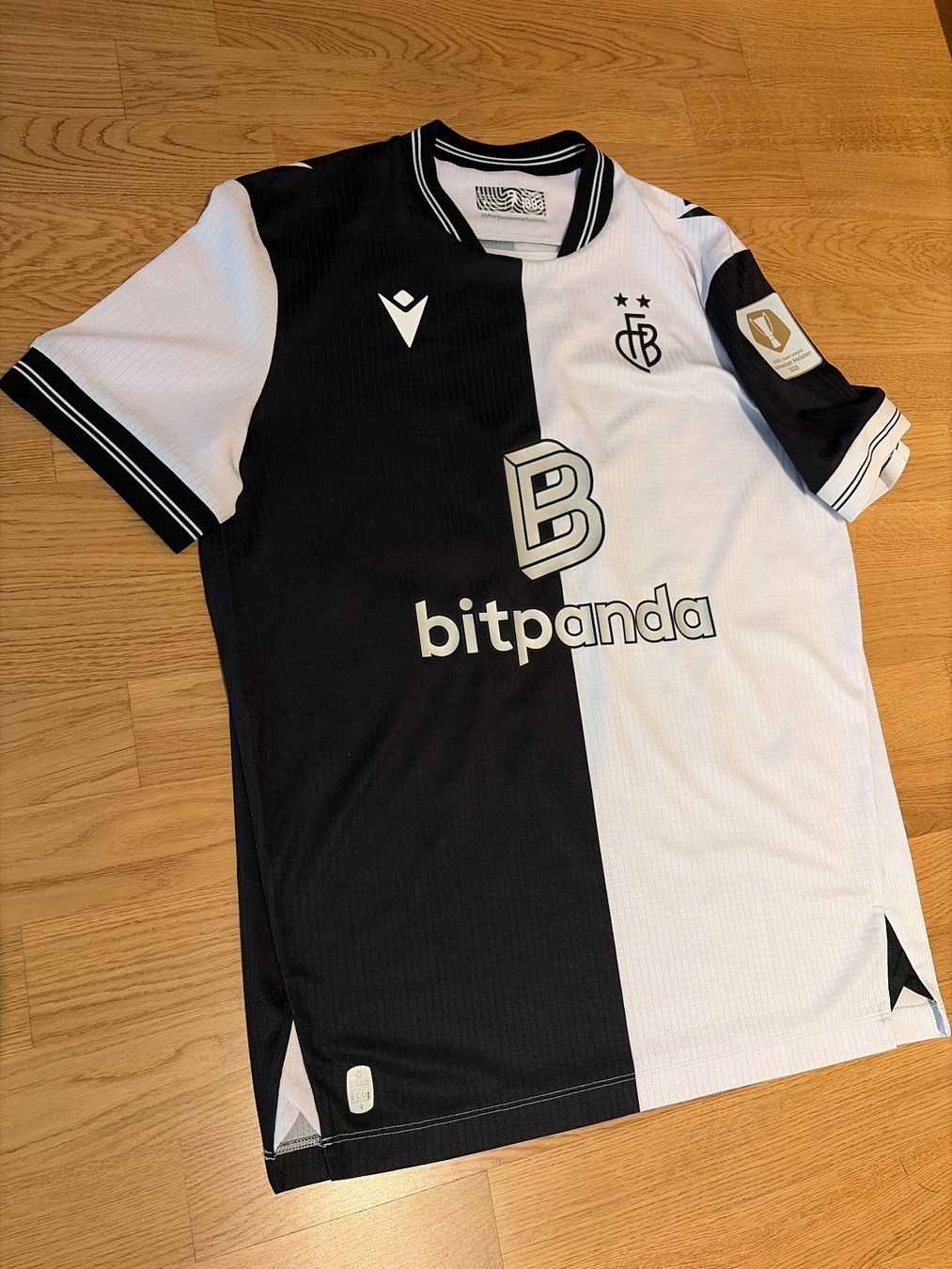 FC Basel Canottiere & Pantaloni: FC Basel, Shaquiri Nr.10 Trikot, Grösse L – Nuovo (secondo la descrizione) da Basel venduto da eli_n5yh 1