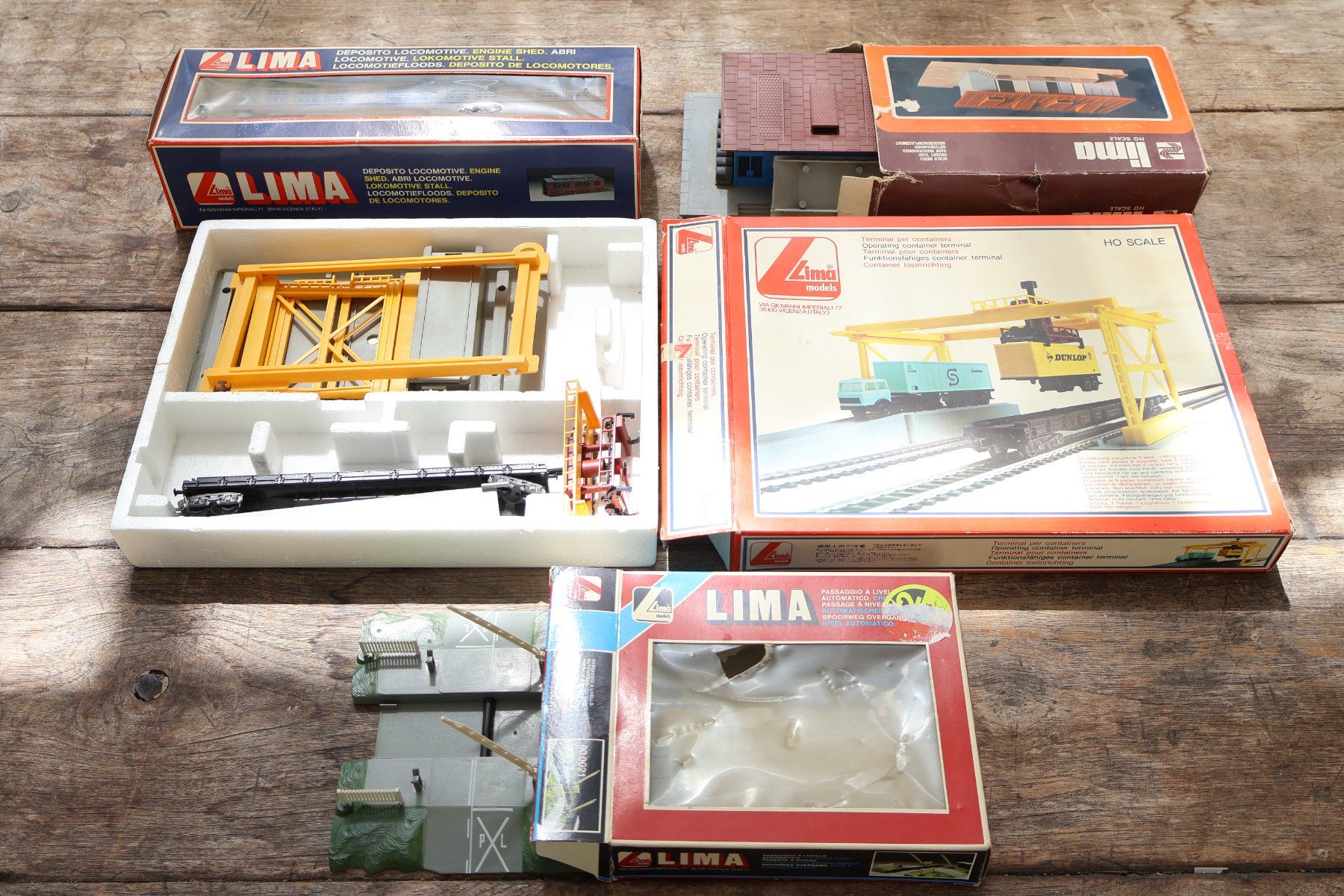 Lima Modellini di ferrovie: Container-Kran Terminal mit Funktion + mehr Sets H0 - Lima – Usato da Winterthur venduto da Monstera 1