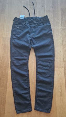 Diesel Joggjeans neu