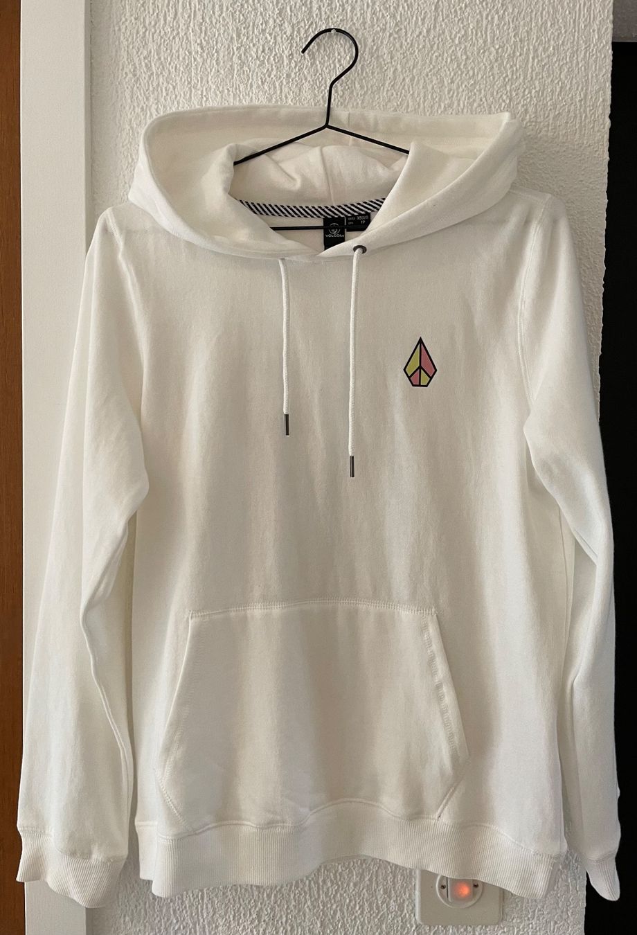 Pullover & Sweatshirts: Kapuzenpulli/Hoodie von Volcom, Grösse XS – Neu (gemäss Beschreibung) aus Wilderswil von Renaissance1