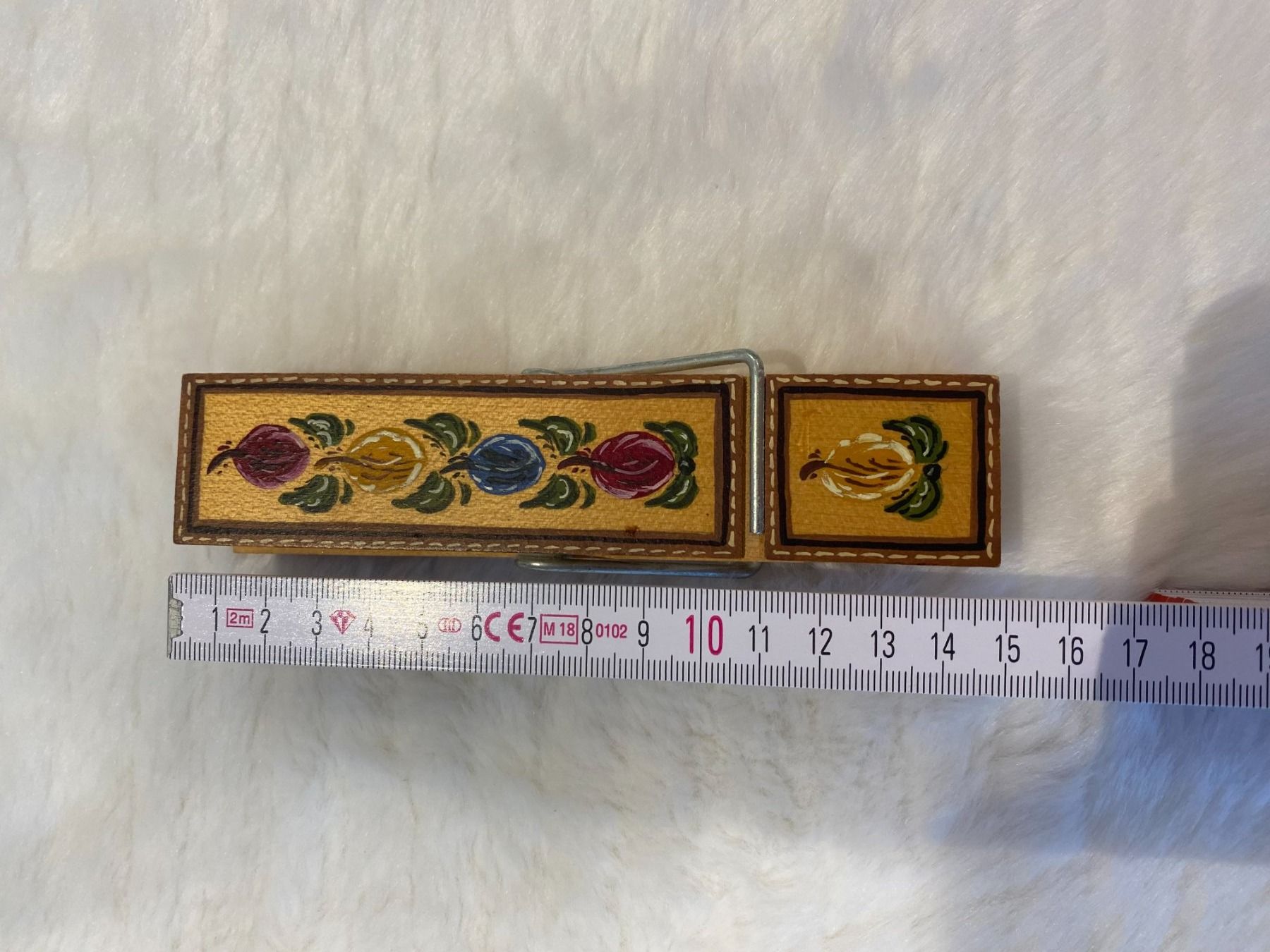 Tutte le decorazioni: Bauernmalerei - Heftklammer aus Holz – Usato da Unterterzen venduto da bac_287t 1