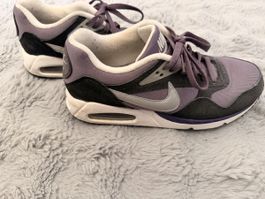 Nike Air Max Sneaker lila schwarz gebraucht guter Zustand
