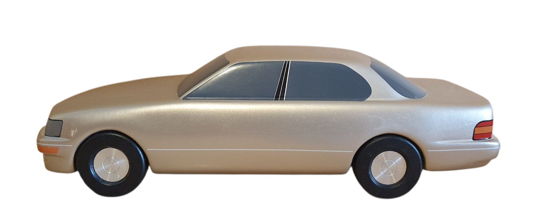 Lexus Modellautos: seltenes LEXUS LS 400 Kunststoffmodell – Gebraucht aus Rickenbach b. Wil von klassikmarkt.ch