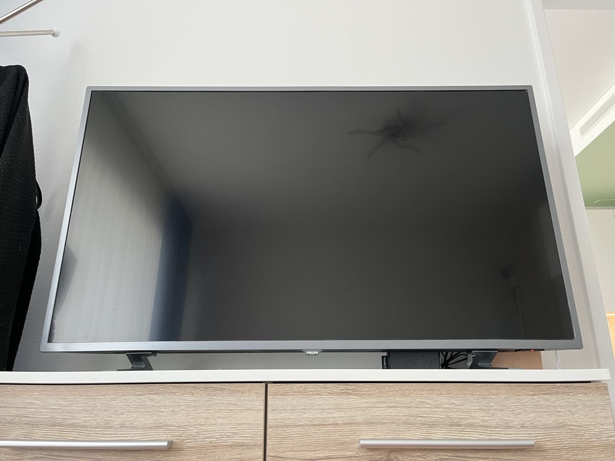 Philips Televisori: Philips 43 Zoll mit LED Ambilight – Usato da Zürich venduto da Ellatoto 1