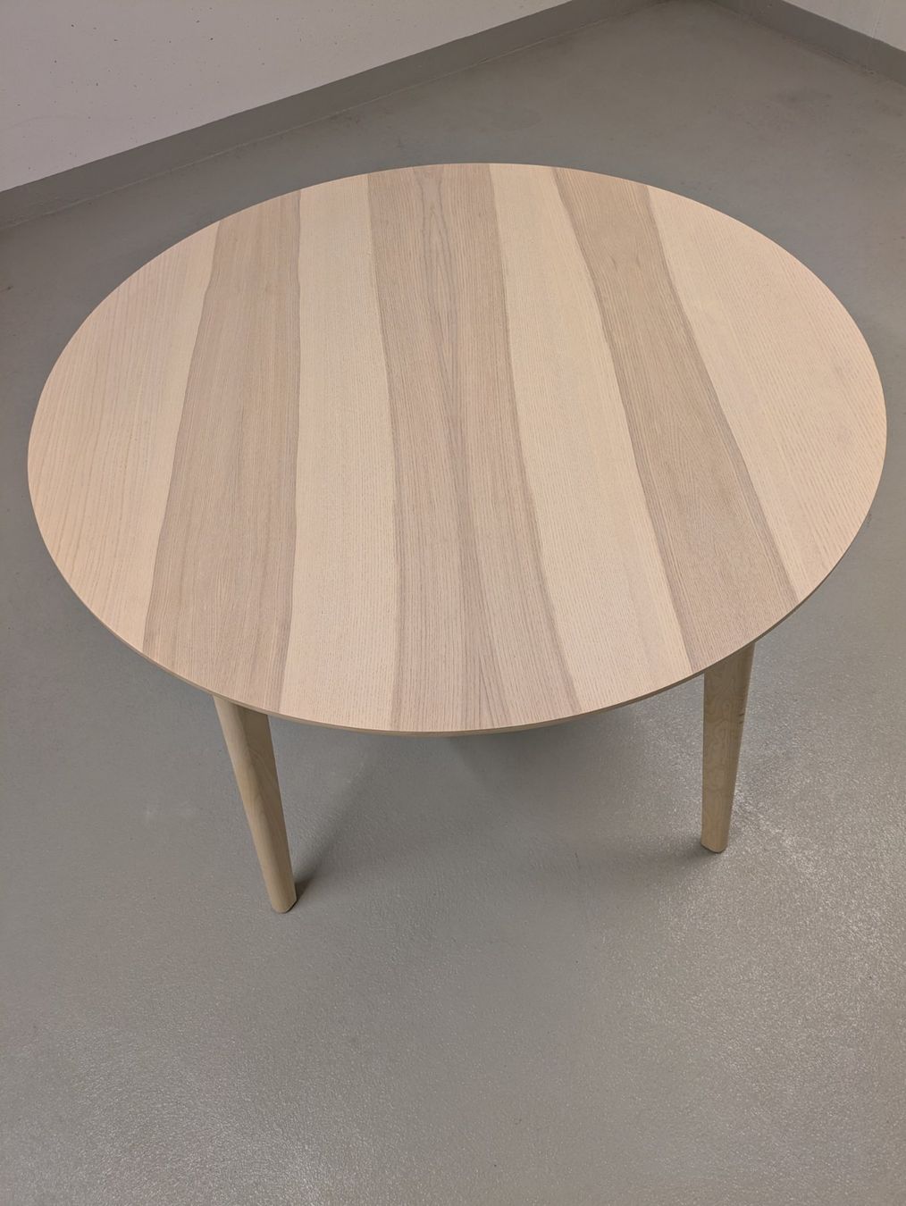 Tavoli: Ikea Lisabo Holz-Esstisch rund, 105cm – Usato da Heerbrugg venduto da daniel.zuend 1