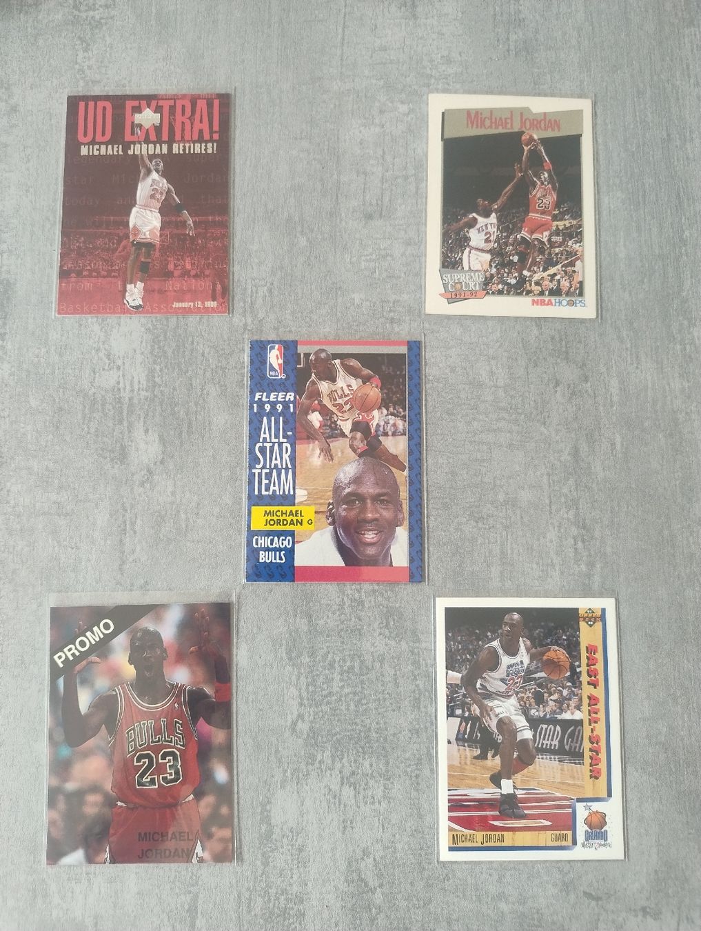 Nba Cartes à collectionner: Lot 2 NBA Michael Jordan 5 cards  – Neuf (Voir description) à Martigny par julionix