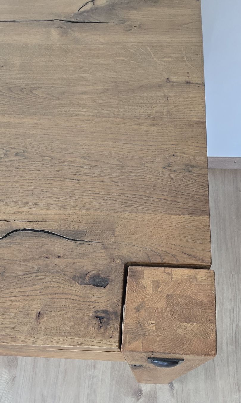 Tavoli: Esstisch Massivholz rustikal  – Usato da Lützelflüh-Goldb venduto da Darksell 2